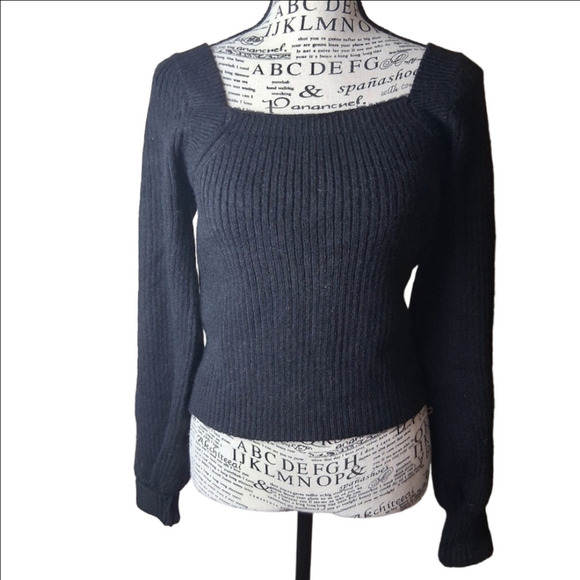 Blooming Jelly Sweaters - Blooming Jelly Nwt Small Top Womens